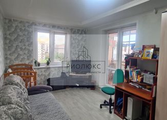 Продается 2-комнатная квартира, 49.5 м2, Магнитогорск, улица Жукова, 1