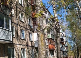 Продается 3-комнатная квартира, 58 м2, Владимир, улица Комиссарова, 59