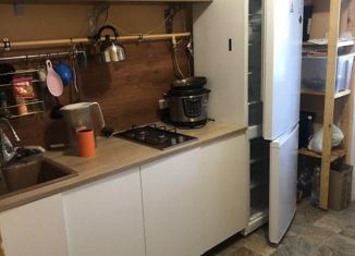 Продаю 2-комнатную квартиру, 51.7 м2, село Штормовое, улица Ленина, 8