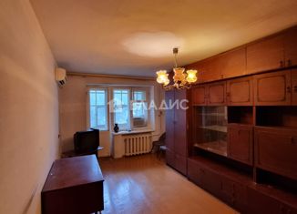 Продается 2-комнатная квартира, 43 м2, Волгоград, улица 50 лет Октября, 28, Красноармейский район