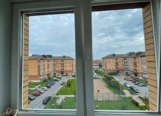 Продам 2-ком. квартиру, 66 м2, Великий Новгород, Луговая улица, 5к1