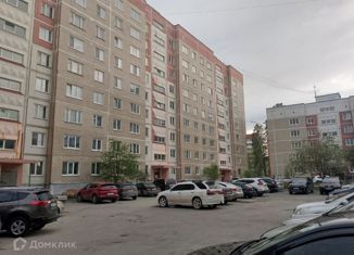 Продаю трехкомнатную квартиру, 62 м2, Свердловская область, улица Энергетиков, 10