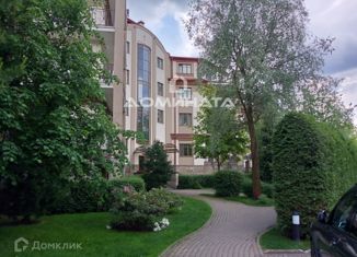 Продажа трехкомнатной квартиры, 394.5 м2, Санкт-Петербург, Большая Озёрная улица, 77, метро Озерки