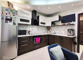 Продам двухкомнатную квартиру, 61.1 м2, Санкт-Петербург, проспект Просвещения, 33к1, метро Проспект Просвещения