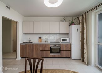 Продажа 2-ком. квартиры, 55.6 м2, Тюмень, Полевая улица, 117к1, ЖК Озёрный Парк