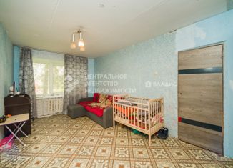 Продаю 1-ком. квартиру, 31.5 м2, Рыбное, Юбилейная улица, 2