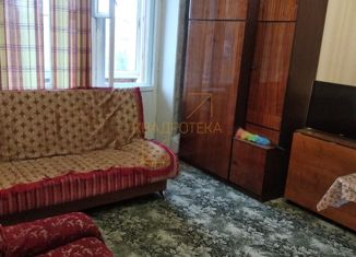 Продам 2-ком. квартиру, 47 м2, Новосибирск, улица 1905 года, 83, улица 1905 года