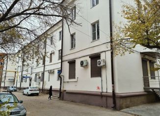 Продается двухкомнатная квартира, 43.5 м2, Астрахань, улица Богдана Хмельницкого, 36