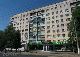 Продается 3-комнатная квартира, 60 м2, Курск, улица Радищева, 86