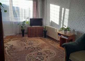 Продается 3-комнатная квартира, 68 м2, поселок городского типа Атамановка, улица Гагарина, 14