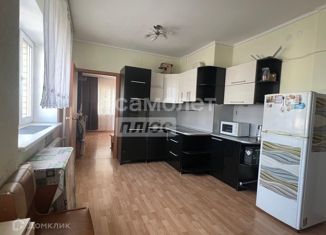 Продам 1-комнатную квартиру, 60 м2, Екатеринбург, Кунарская улица, 14к1, метро Уральская