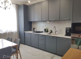 Продам 4-ком. квартиру, 89 м2, Кемерово, Весенняя улица, 16