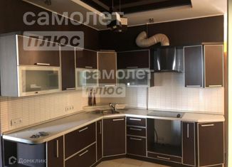 Продается трехкомнатная квартира, 80 м2, Астраханская область, 3-я Зеленгинская улица, 4