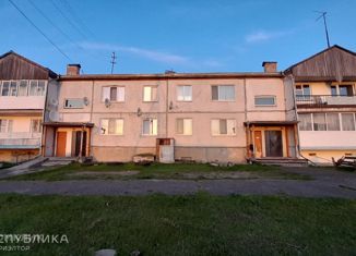 Продаю трехкомнатную квартиру, 62.8 м2, село Лугавское, улица Ленина, 23