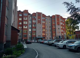 Сдам в аренду 2-ком. квартиру, 72 м2, Бердск, улица Островского, 63