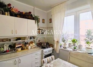 Продается двухкомнатная квартира, 53 м2, Белгородская область, микрорайон Звёздный, 10