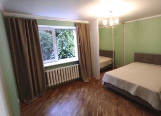 Продам 2-ком. квартиру, 58 м2, Нижний Новгород, улица Семашко, 35, улица Семашко