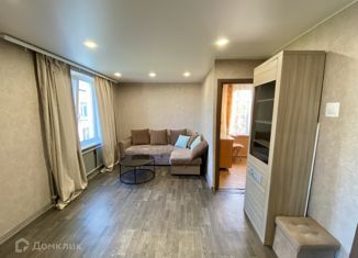Продам 3-ком. квартиру, 41.5 м2, Санкт-Петербург, Краснопутиловская улица, 45, метро Автово
