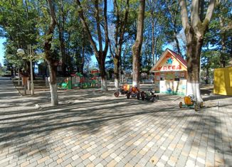 Продажа 2-ком. квартиры, 51.7 м2, Апшеронск, Транспортный переулок, 4