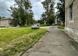 Продаю двухкомнатную квартиру, 51.2 м2, Березники, улица Хользунова, 78