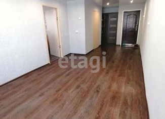 Продажа 3-ком. квартиры, 51 м2, Осинники, улица 50 лет Октября, 26