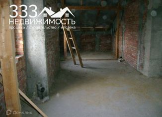 3-комнатная квартира на продажу, 85 м2, Владикавказ, улица Астана Кесаева, 42к1