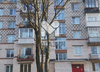 Продам 2-ком. квартиру, 38.5 м2, Санкт-Петербург, Гаврская улица, 11, Гаврская улица