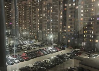 Сдается комната, 60 м2, Санкт-Петербург, улица Маршала Казакова, 68к1, метро Автово