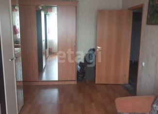 Продам двухкомнатную квартиру, 49.7 м2, Остров, улица Освобождения, 7А