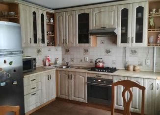 Продается трехкомнатная квартира, 62 м2, Нижний Новгород, улица Маршала Казакова, 7, улица Маршала Казакова