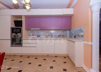 Трехкомнатная квартира на продажу, 95.5 м2, Тюмень, улица Малыгина, 8, Центральный округ