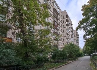 Продается 2-комнатная квартира, 40.3 м2, Санкт-Петербург, проспект Космонавтов, 27к1, метро Московская