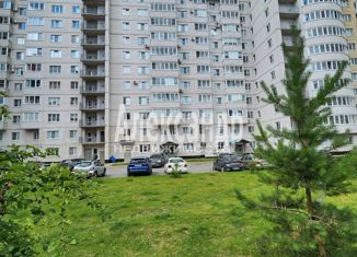 Продаю 4-комнатную квартиру, 103.1 м2, Кириши, Волховская набережная, 44