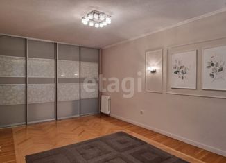 Продается 4-ком. квартира, 83.3 м2, Краснодар, улица Михаила Власова, 292, улица Михаила Власова