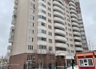 Сдается 2-ком. квартира, 82 м2, Екатеринбург, улица Блюхера, 41, улица Блюхера