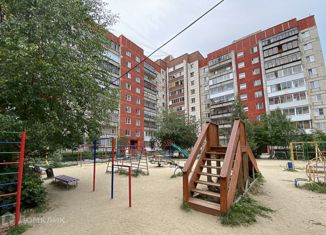Сдается в аренду трехкомнатная квартира, 63 м2, Екатеринбург, Червонная улица, 19, Железнодорожный район