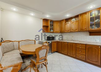 Продается 4-ком. квартира, 122.5 м2, Казань, улица Блюхера, 4