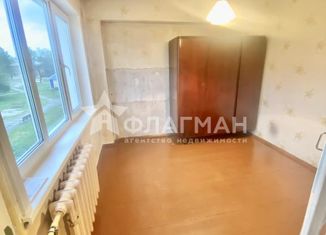 Продам четырехкомнатную квартиру, 57.3 м2, Усолье-Сибирское, улица Стопани, 87