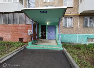 Продам двухкомнатную квартиру, 44.3 м2, Челябинская область, 3-й микрорайон проспекта имени Ю.А. Гагарина, 30