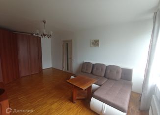 Продаю трехкомнатную квартиру, 65.1 м2, Москва, улица Генерала Тюленева, 23к1, метро Тёплый Стан