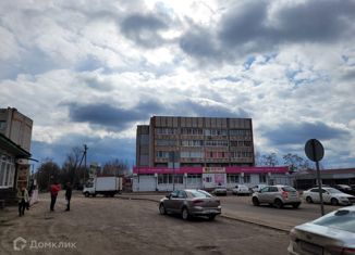 Продам 2-ком. квартиру, 50 м2, посёлок Навля, улица Розы Люксембург, 2