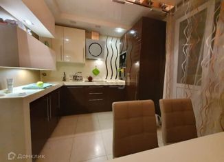 Продажа 4-ком. квартиры, 100 м2, Москва, бульвар Адмирала Ушакова, 3, станция Бутово