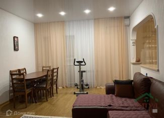 Продам 3-комнатную квартиру, 74 м2, Астраханская область, улица Рылеева, 45