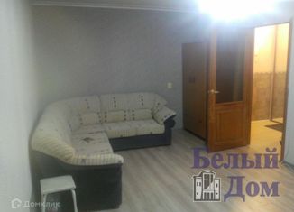 Сдается 1-комнатная квартира, 32 м2, Екатеринбург, улица Бакинских Комиссаров, 60, улица Бакинских Комиссаров