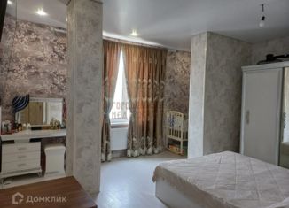 Продаю двухкомнатную квартиру, 65 м2, Нальчик, улица Шарданова, 46Б, ЖК Белые Паруса