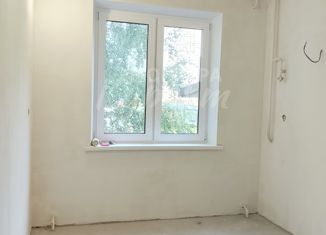 Продается 2-ком. квартира, 53 м2, Магнитогорск, улица Труда, 3