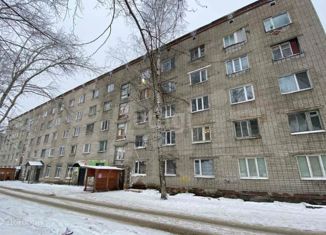 Однокомнатная квартира на продажу, 17.8 м2, Березники, улица Мира, 79