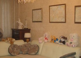 Двухкомнатная квартира на продажу, 60 м2, Москва, Беловежская улица, 37, станция Немчиновка