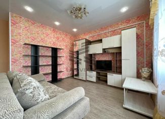 Сдается 2-ком. квартира, 47 м2, Казань, улица Азата Аббасова, 11