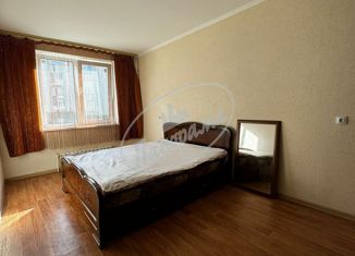 Продаю 1-комнатную квартиру, 33 м2, Калуга, улица Петра Тарасова, 15
